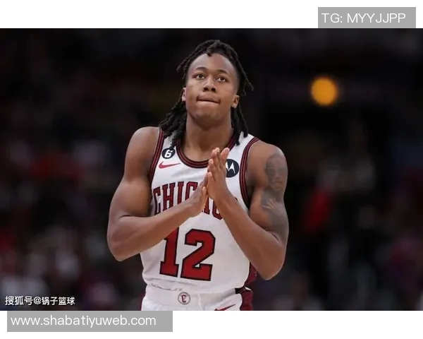 基德赞扬凯莱布马丁在防守和进攻中的出色表现与创造机会能力